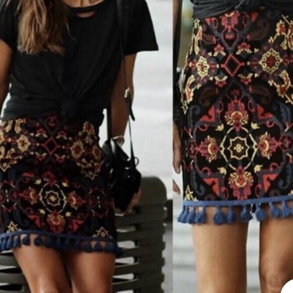 Zara Jacquard Embellished with Tassels Mini Skirt Women’s size XS Multicolor - Picture 10 of 10
